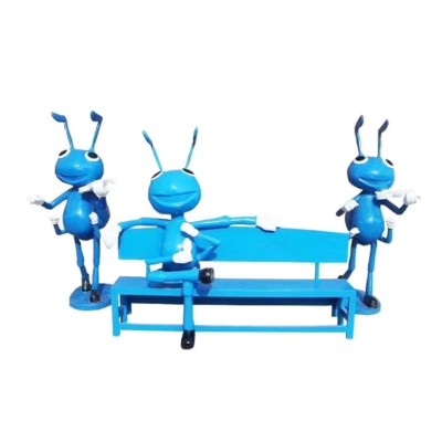 Ghế công viên kèm mô hình chú kiến xanh bằng nhựa composite