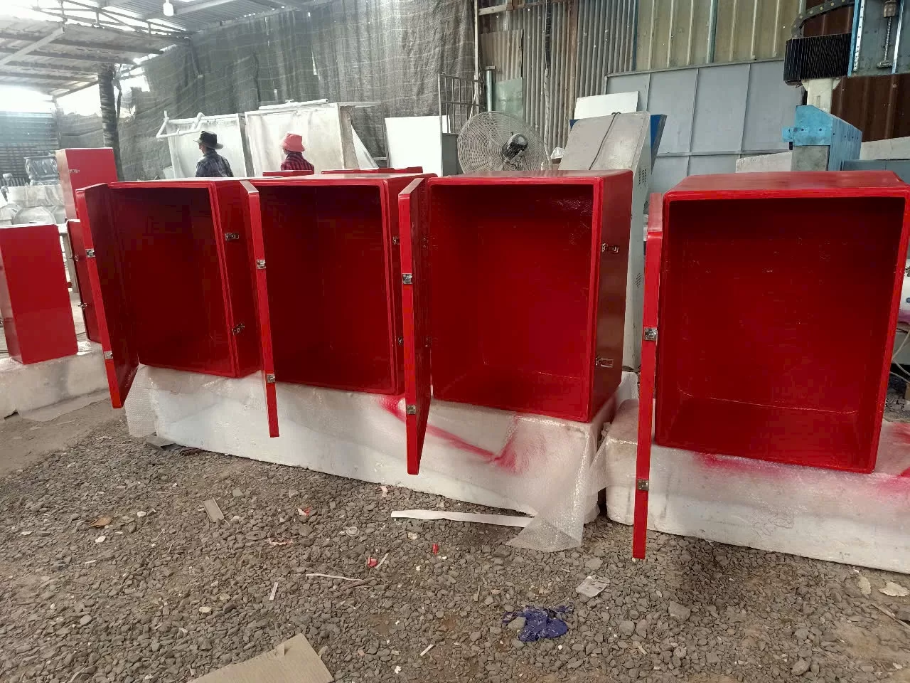 So sánh sàn WPC và gỗ ngoài trời: Lựa chọn tốt nhất 2026 - Tủ dụng cụ