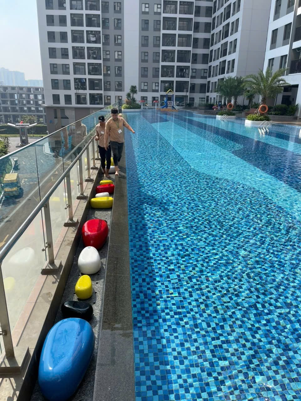 Thác nước mini composite - Giải pháp điểm nhấn công viên nước hiệu quả thác nước mini composite tạo điểm nhấn công viên nước hiện đại