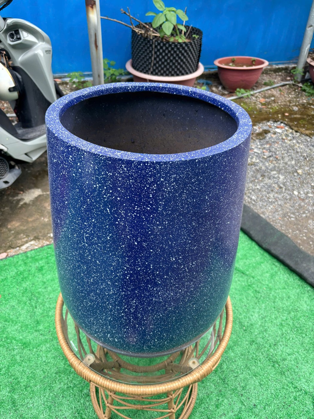 Tuổi thọ composite ngoài trời bền 20-30 năm và cách bảo trì hiệu quả Mô hình composite ngoài trời tại resort cao cấp