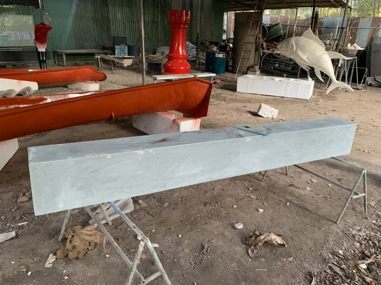 nội thất hồ bơi composite chất lượng tại xưởng composite uy tín TP.HCM